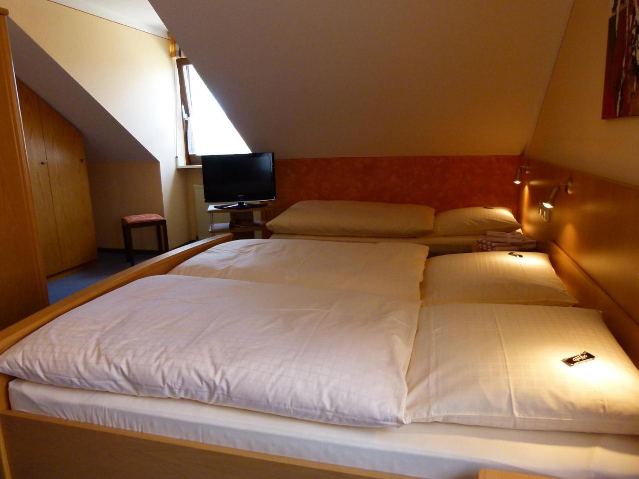 Pension "Zum Schwan" Muhr am See Exterior photo