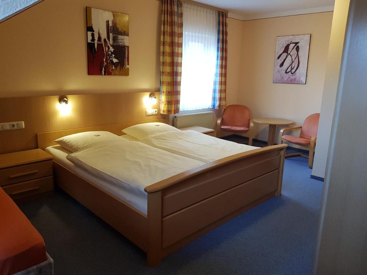 Pension "Zum Schwan" Muhr am See Exterior photo